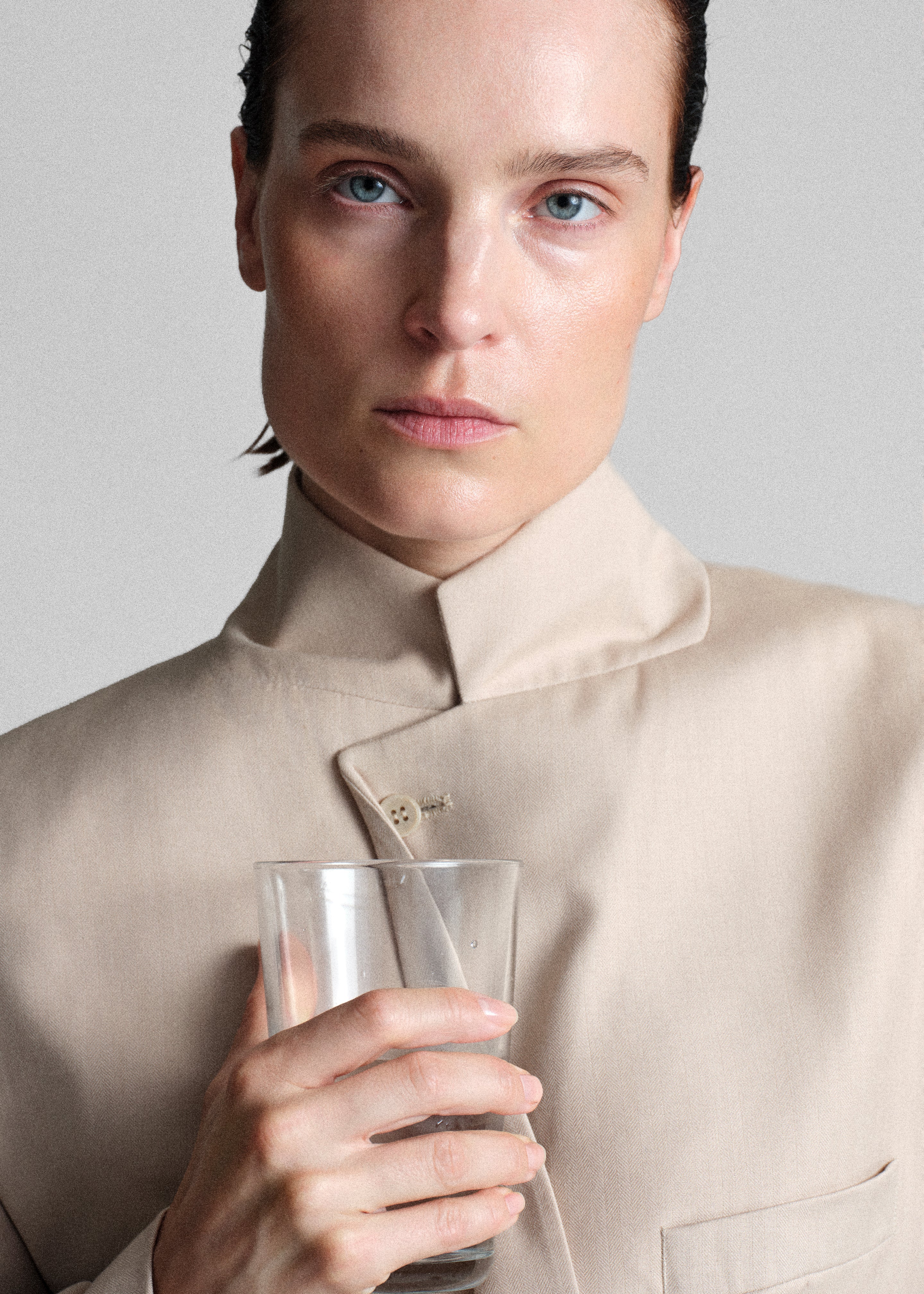 Bettter Folded Blazer - Beige - Image 4