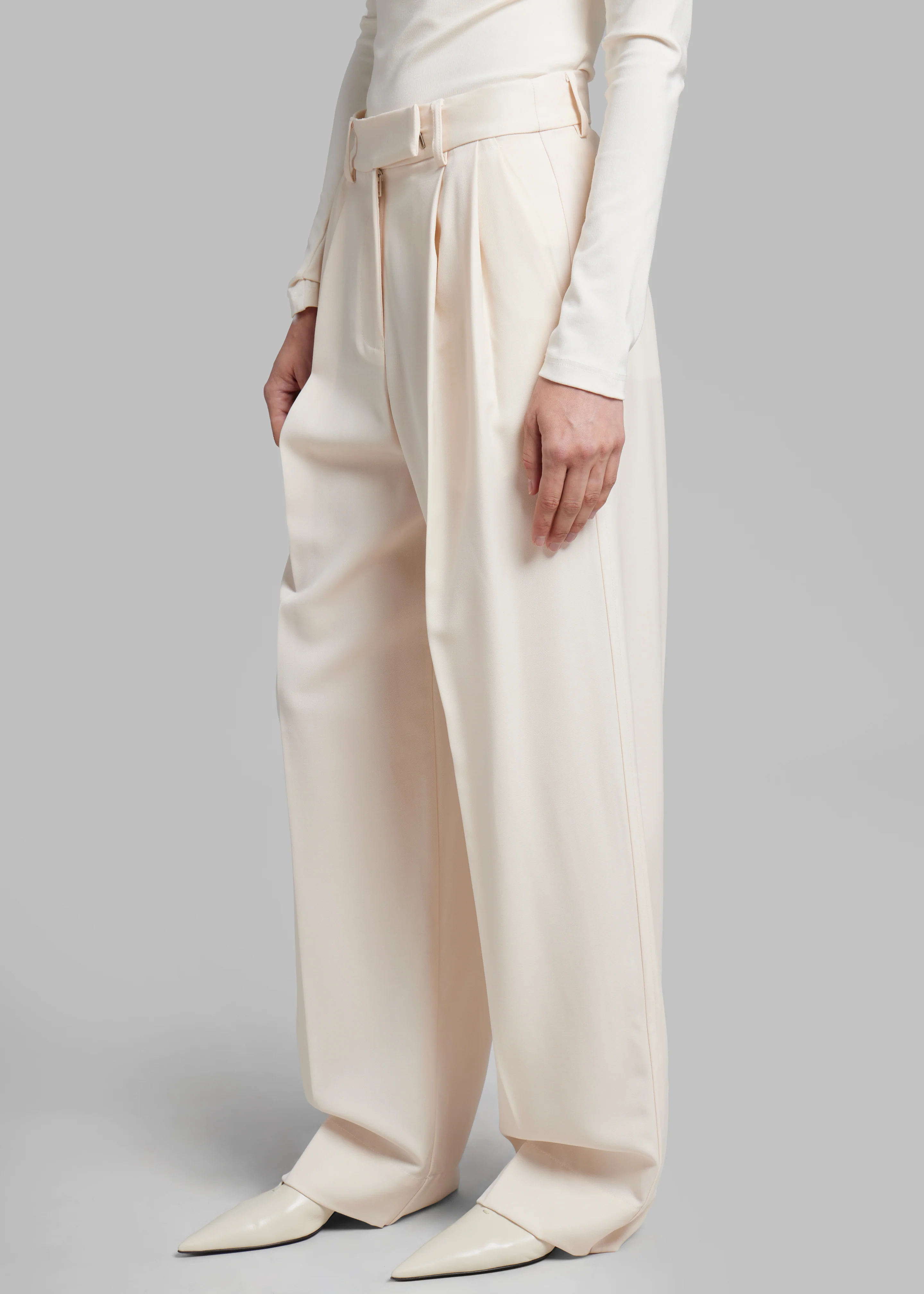 Esse Studios Portia Tailored Trousers - Crema - Image 5