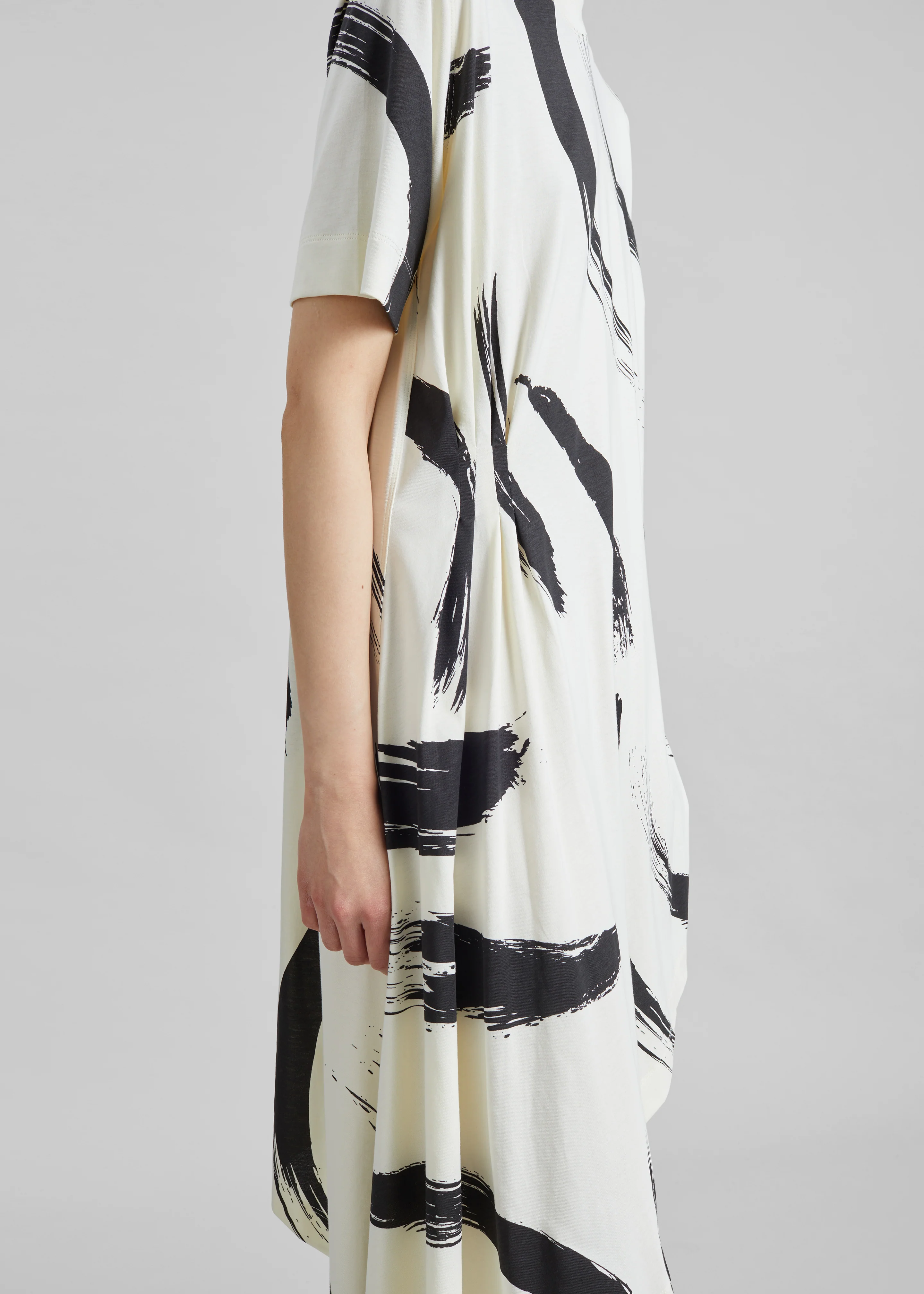 Loulou de Saison Liya Asymmetrical Cotton Dress - Ivory/Black - Image 6