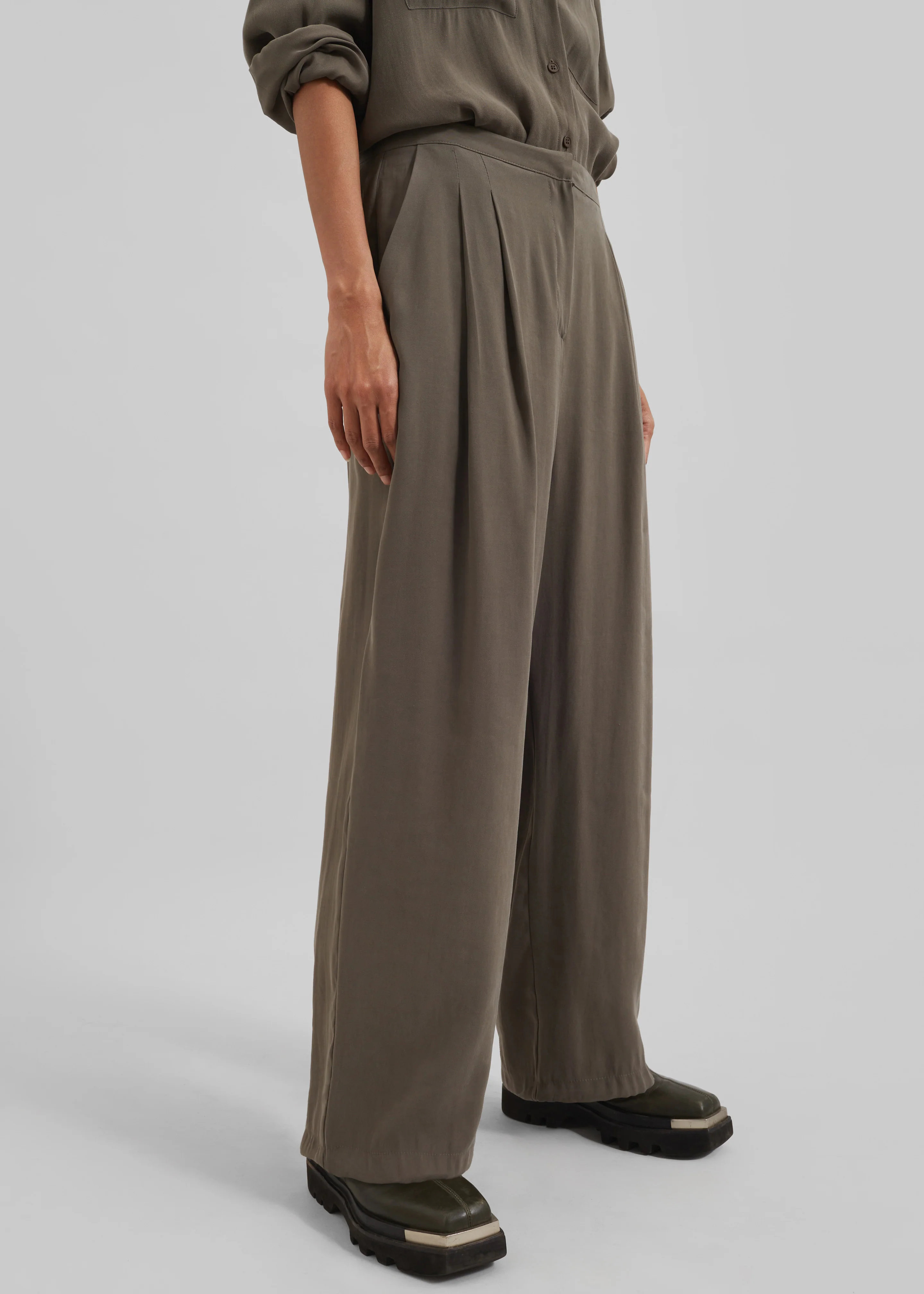 Meilen Pintuck Trousers - Olive - Image 2