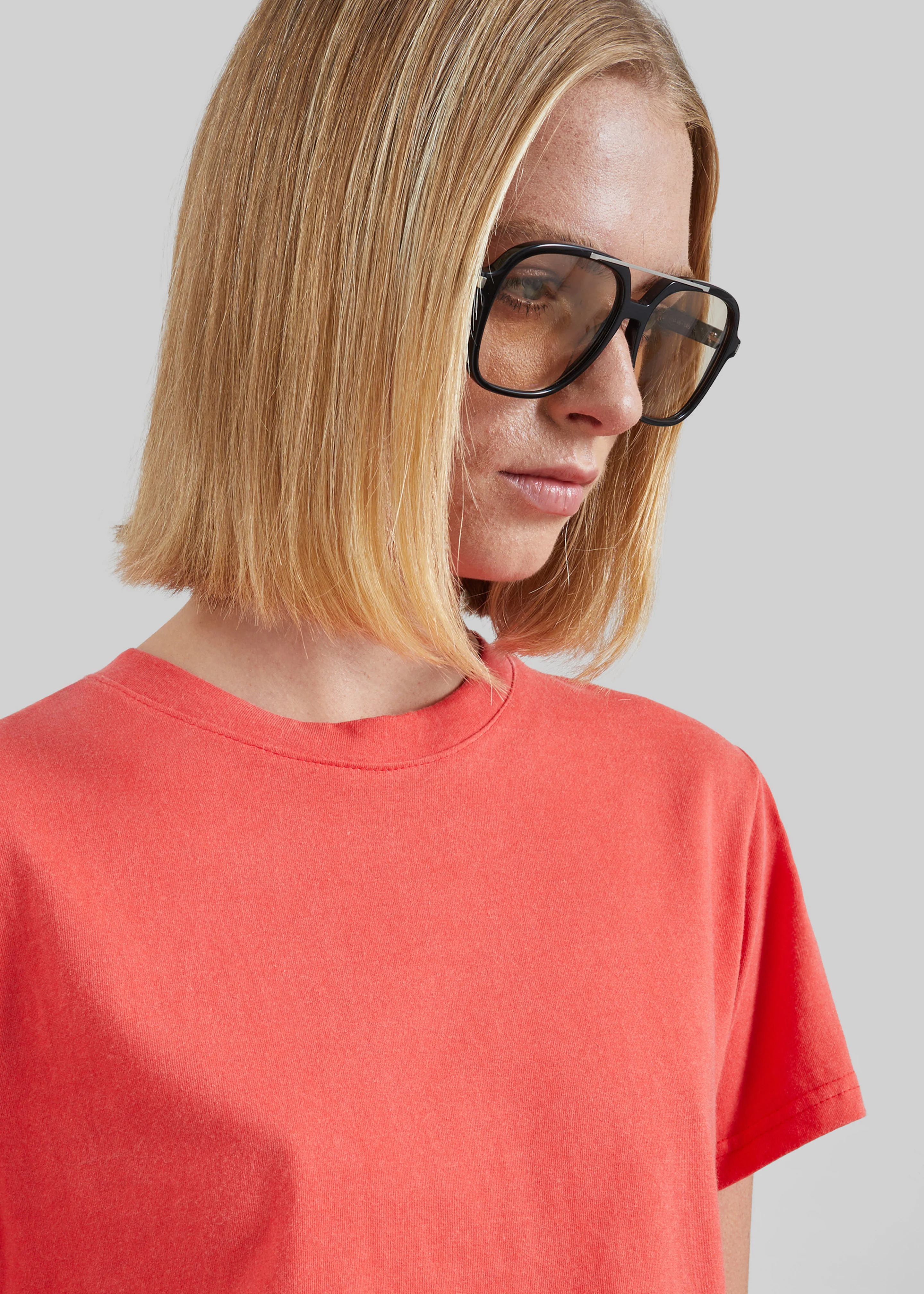 Meriot Simple Tee - Red - Image 2