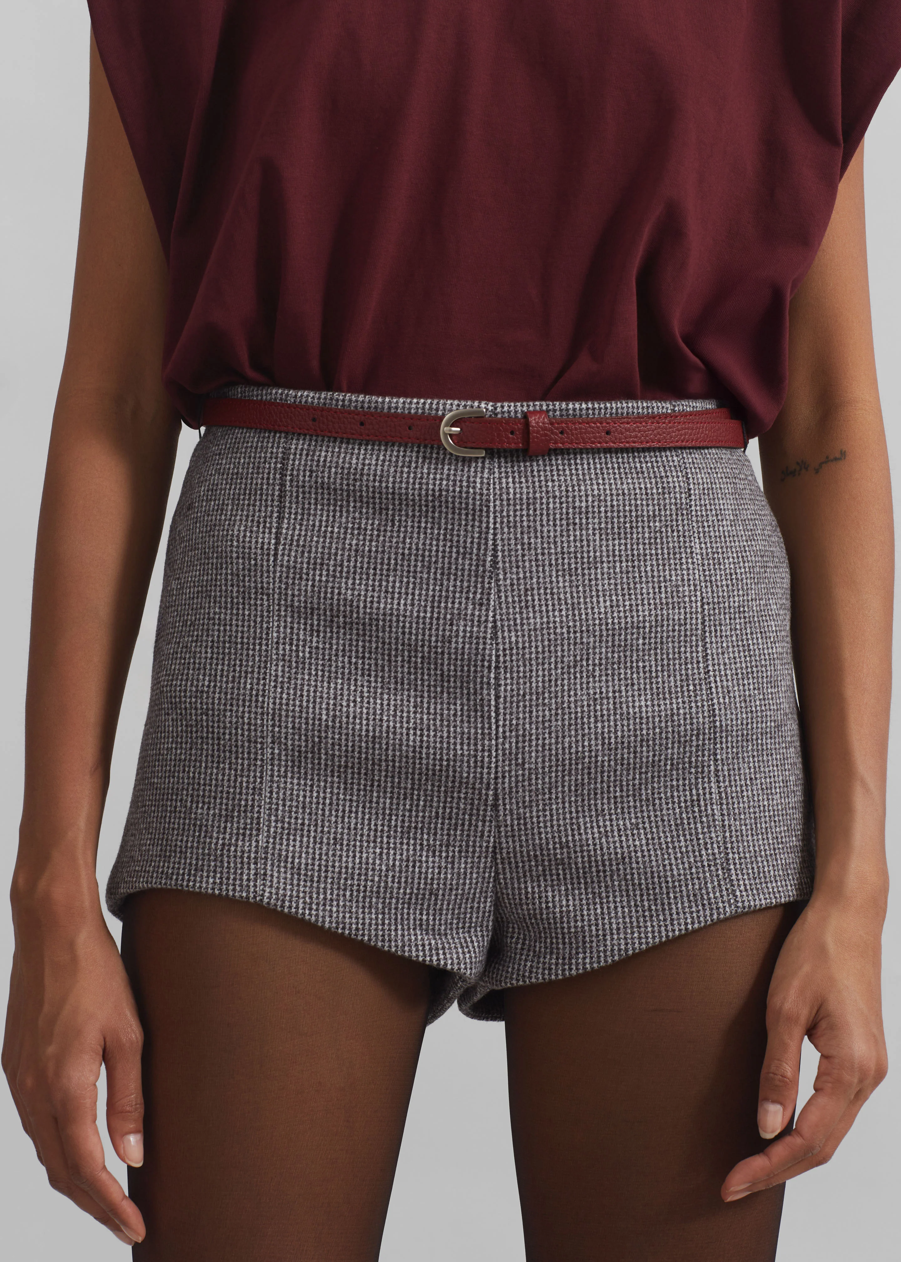 Mevra Houndstooth Hot Pants - Grey - Image 2