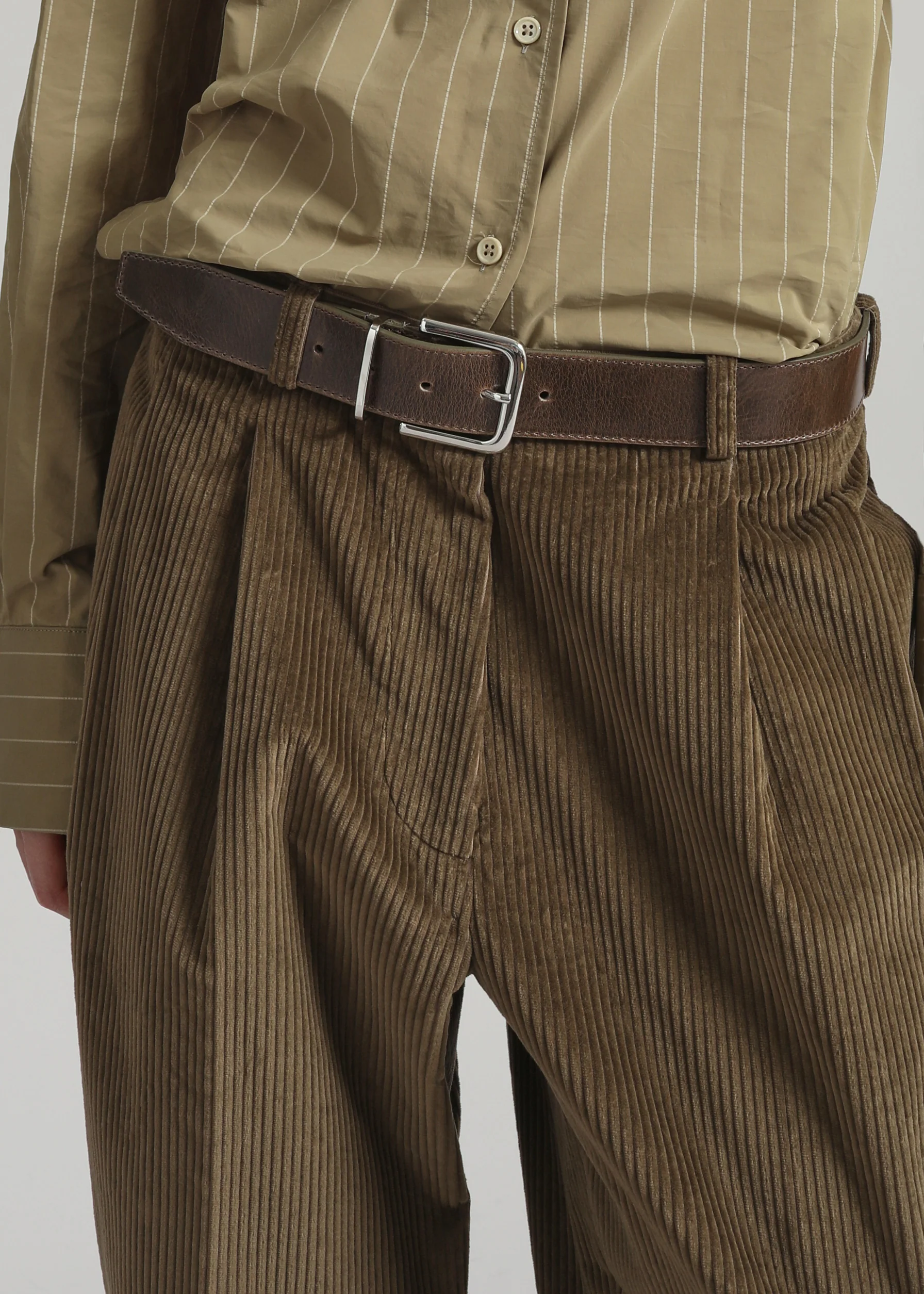 Norstrand Pleated Corduroy Trousers - Olive - Image 3
