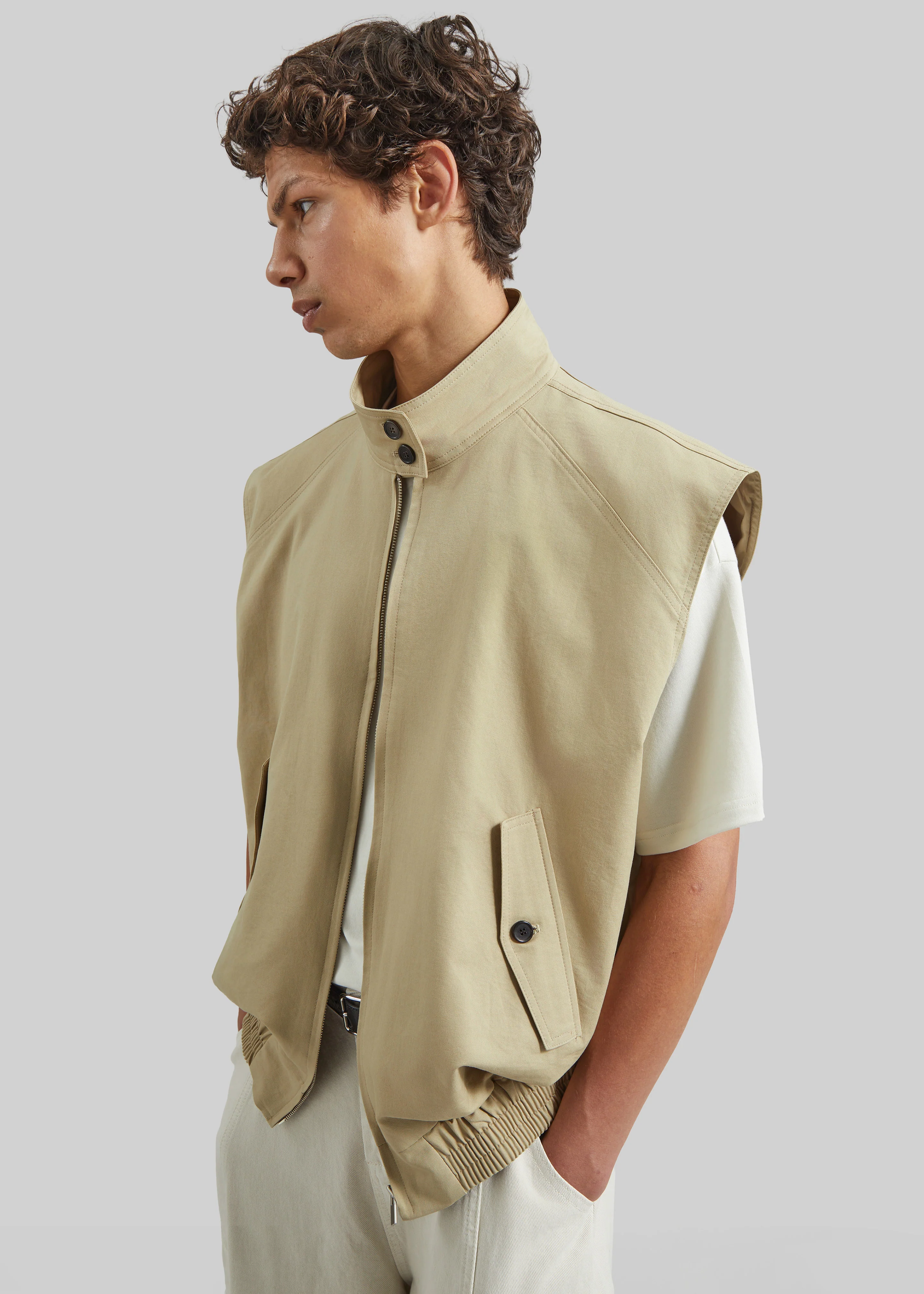 Oltrano Sleeveless Jacket - Beige - Image 2
