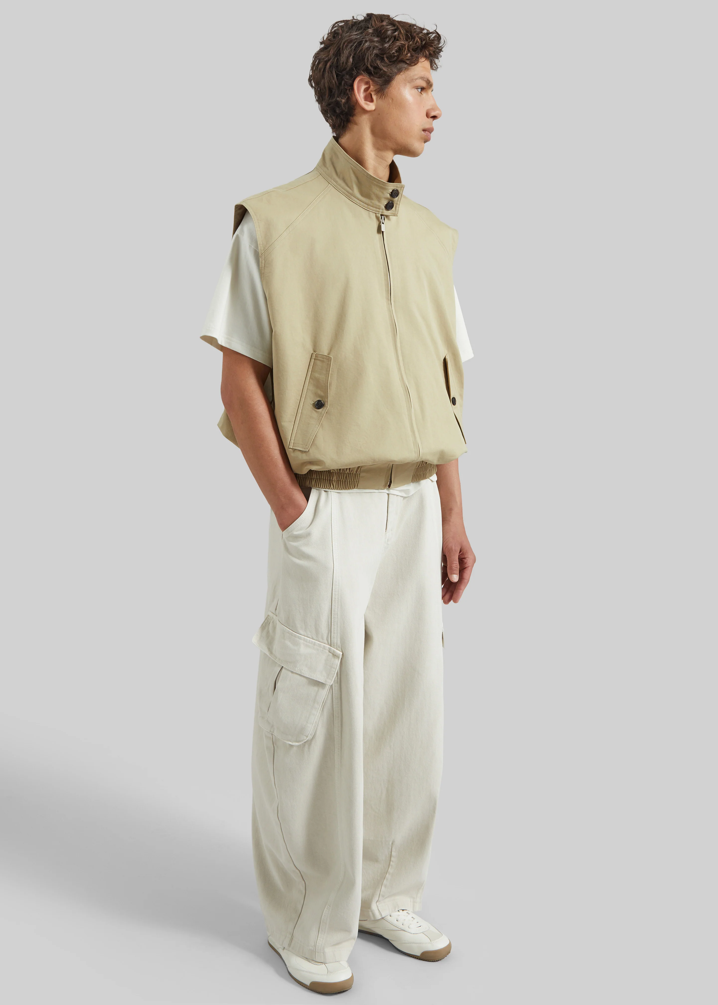Oltrano Sleeveless Jacket - Beige - Image 3