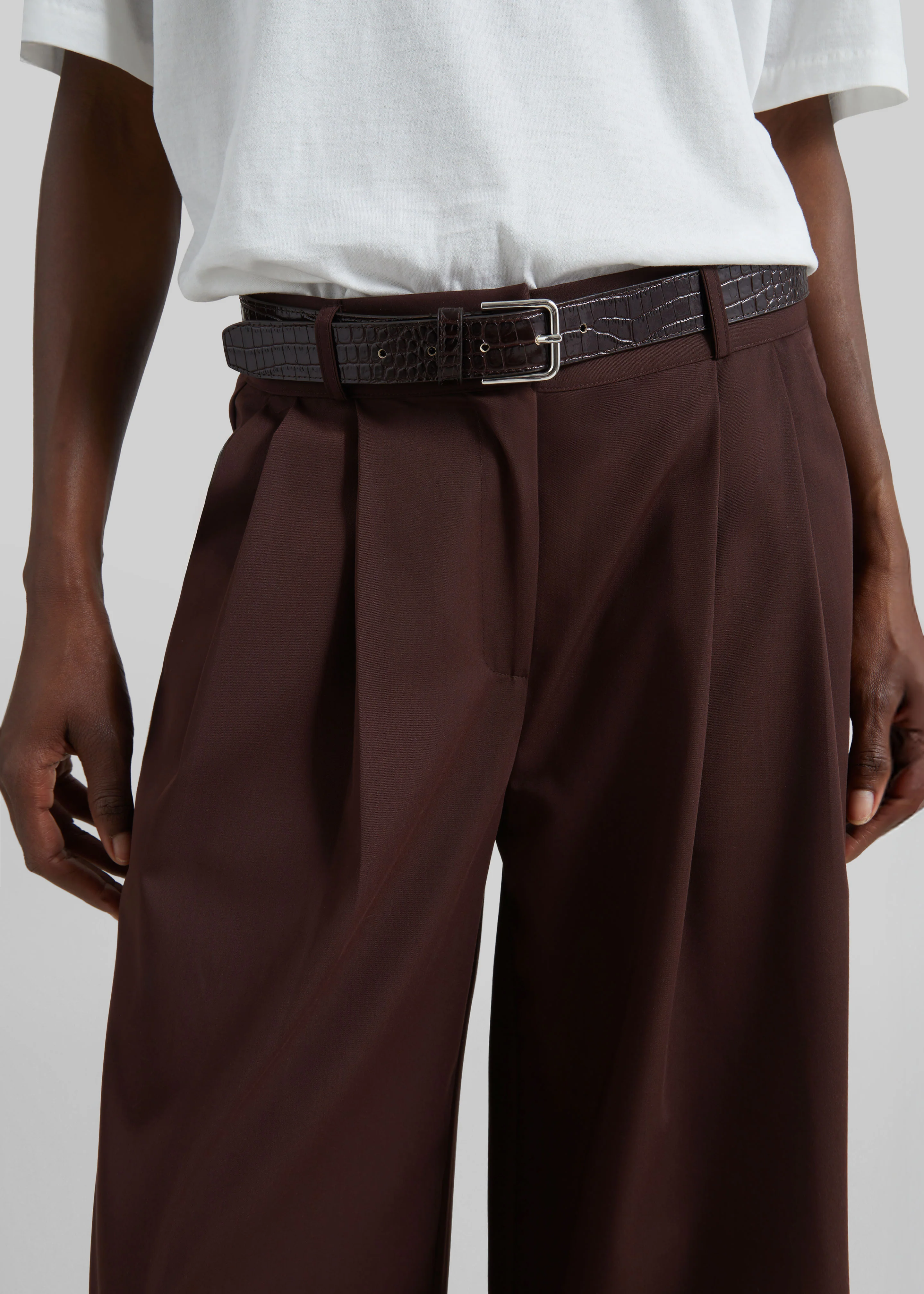 Taormina Pleated Trousers - Chocolate - Image 3