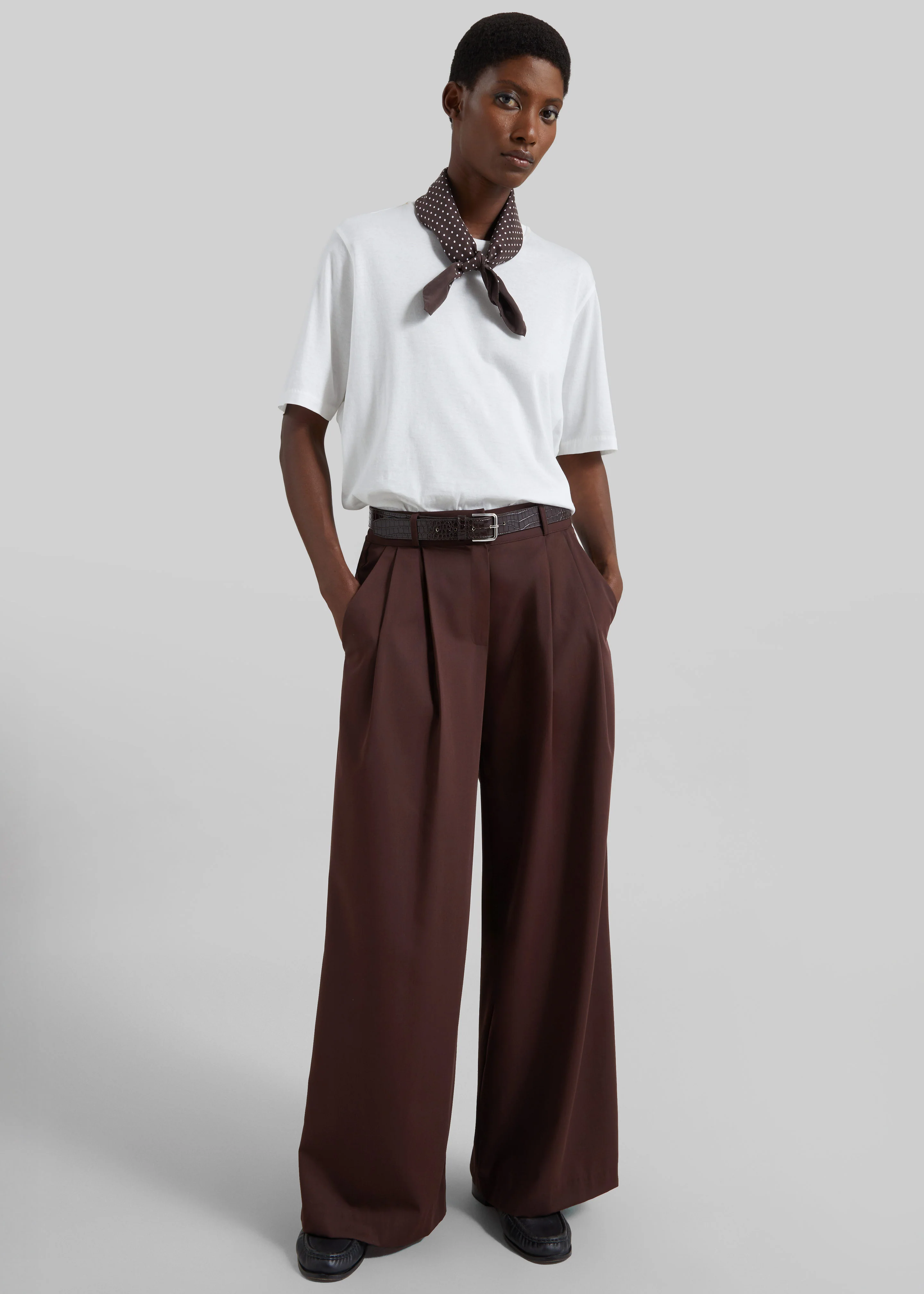 Taormina Pleated Trousers - Chocolate - Image 4
