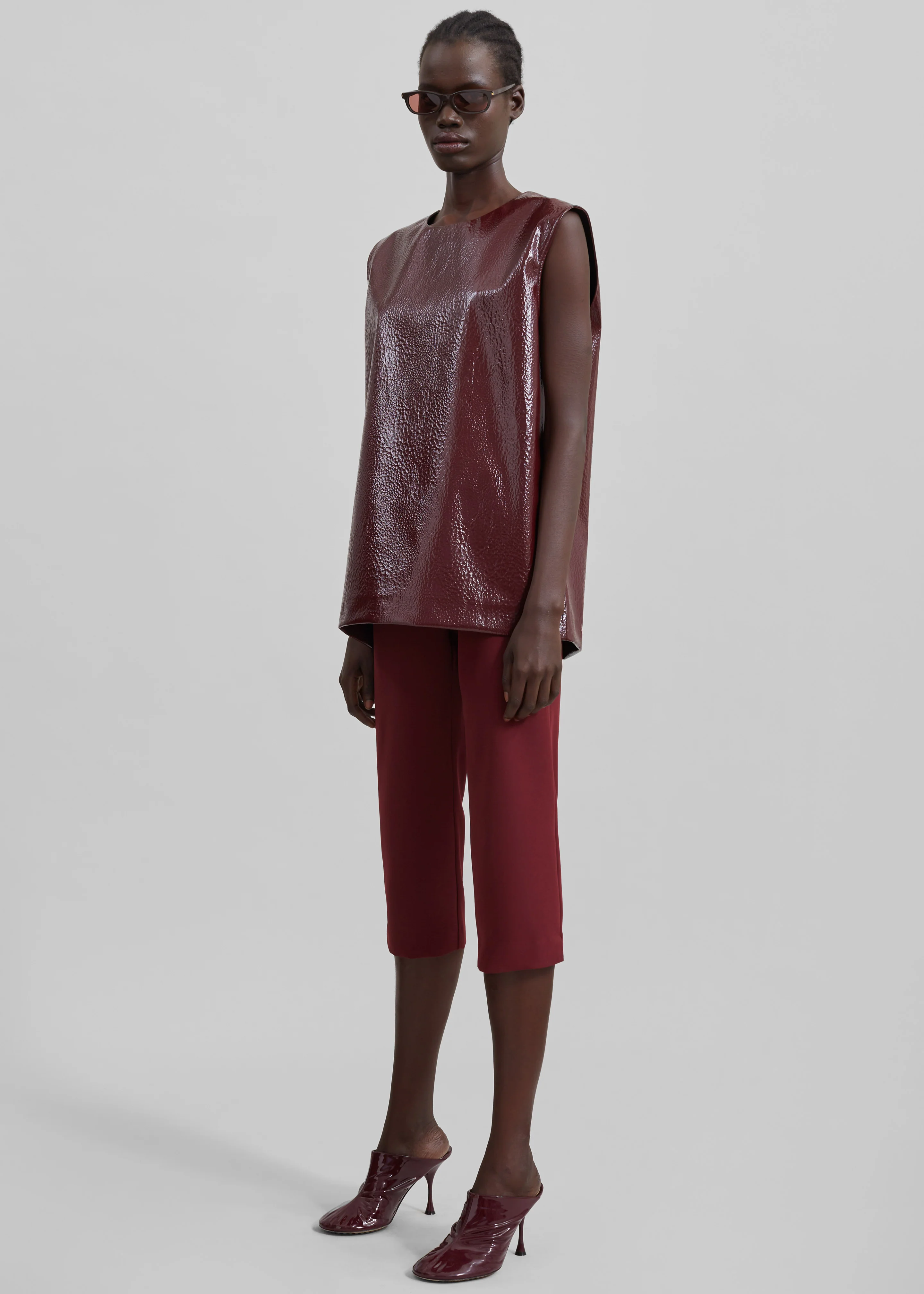Valentina Capri Pants - Burgundy